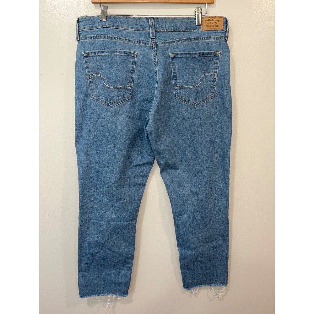 Levi's signature mid rise boyfriend jeans size 14 W32